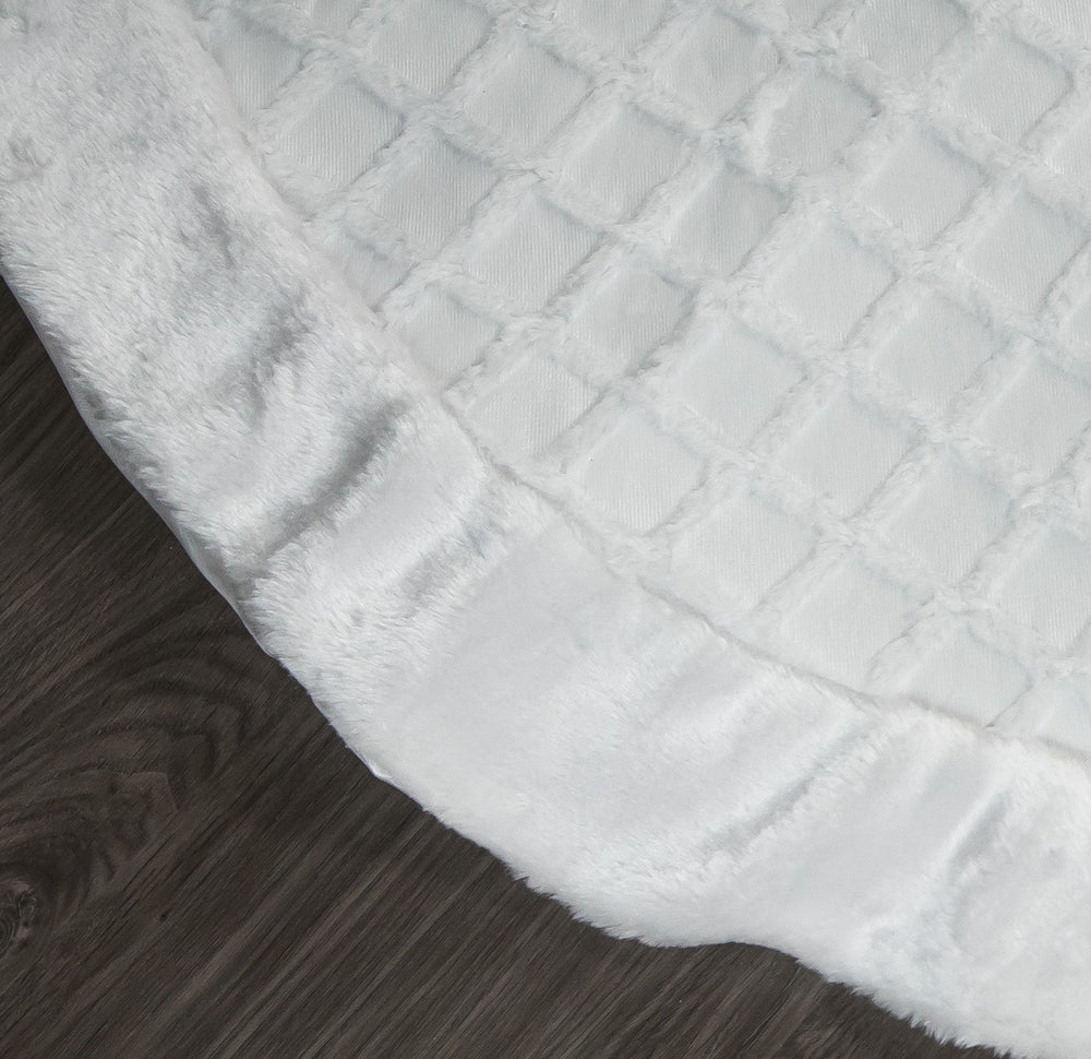 48" White Fuzzy Diamond Tree Skirt