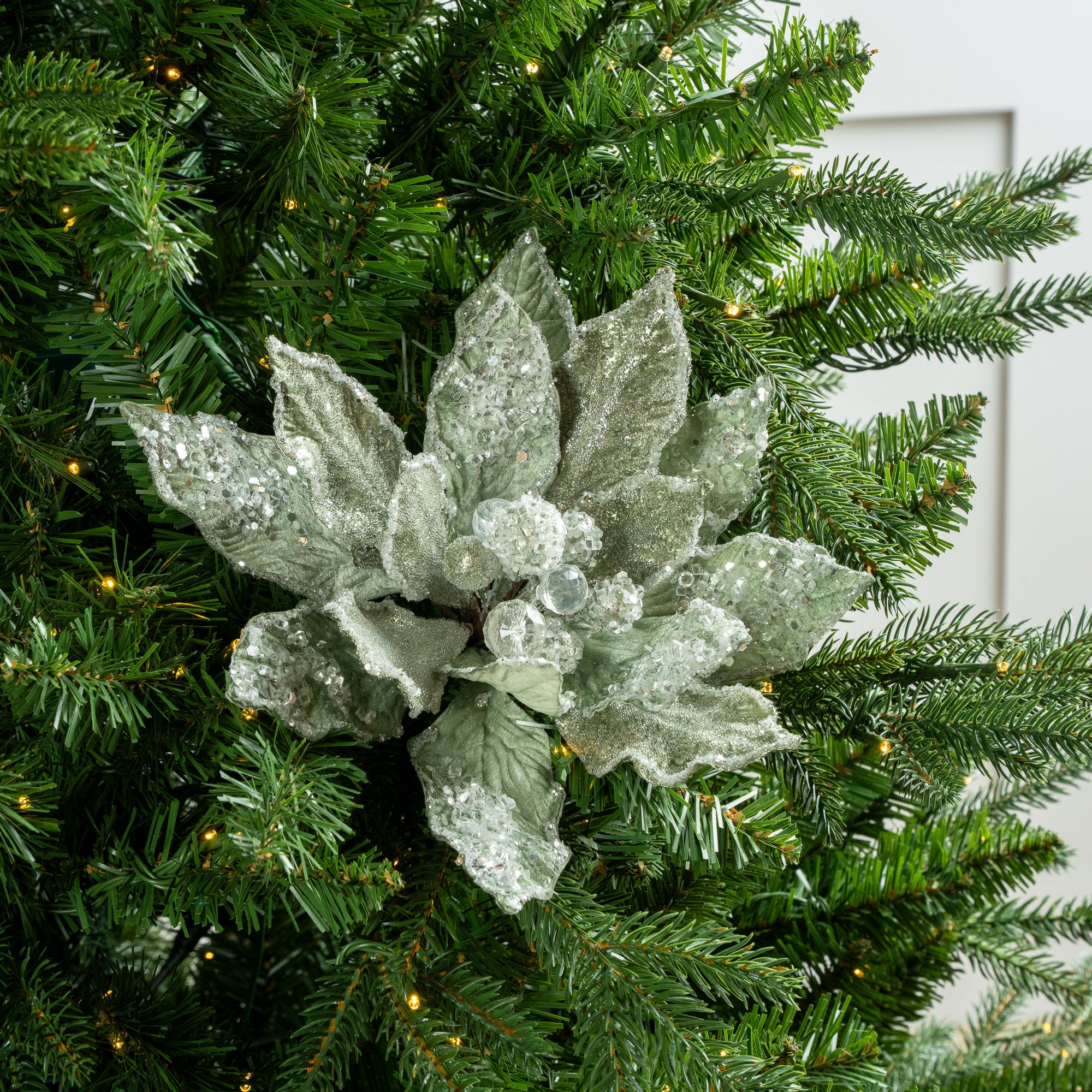 18" Icy Poinsettia Stem