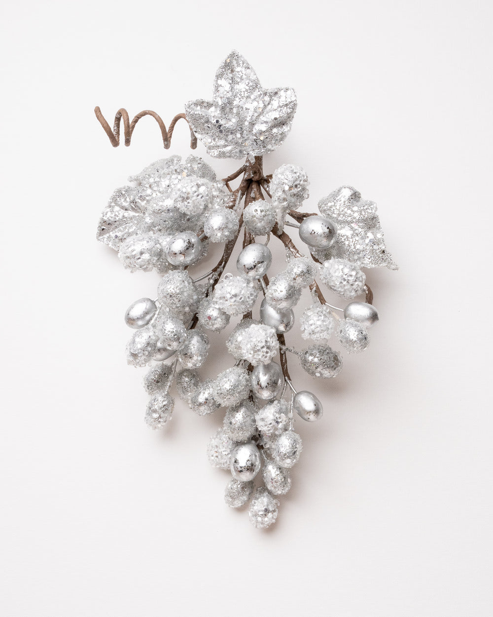 13" Grape Cluster With Leaves