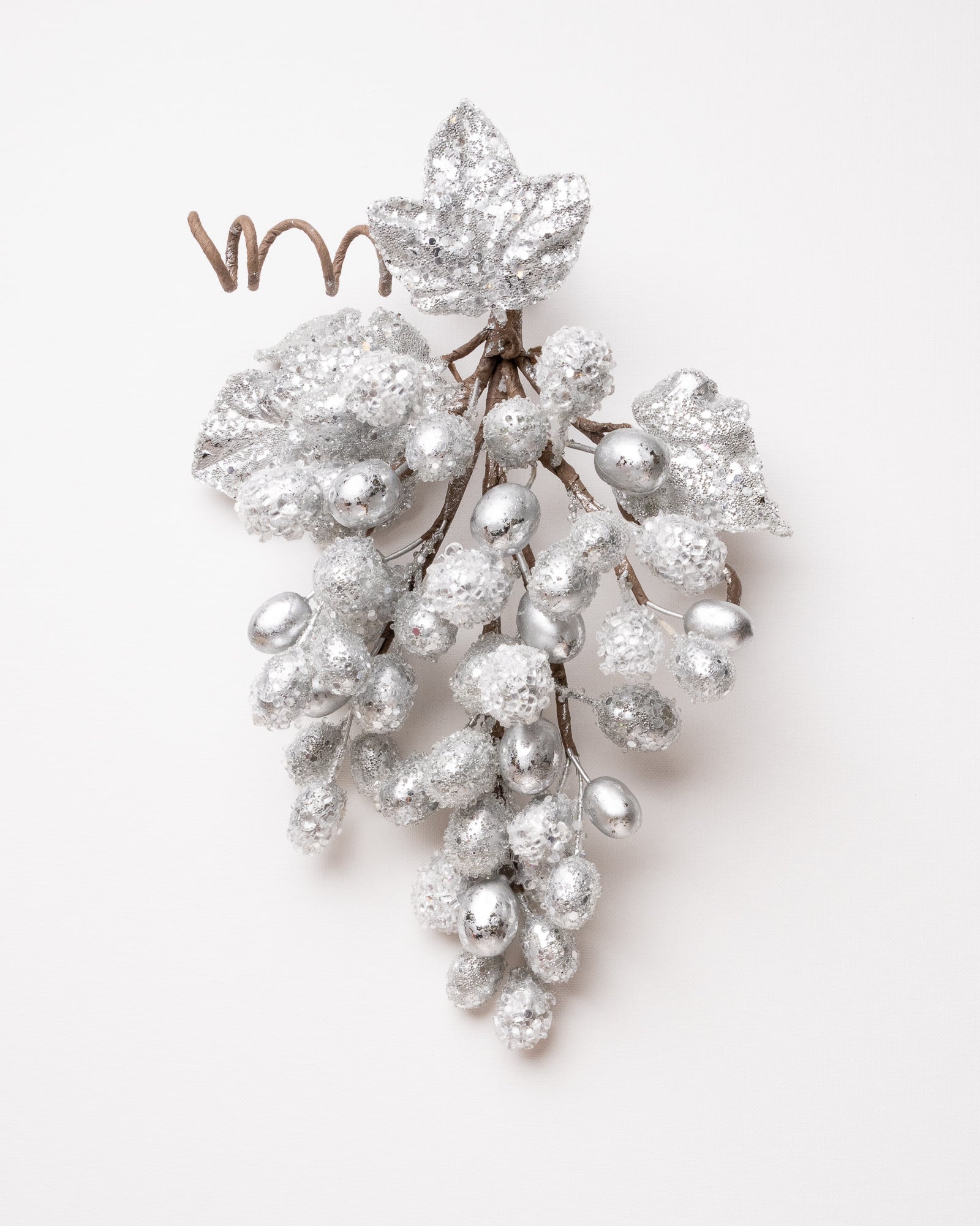 13" Grape Cluster With Leaves