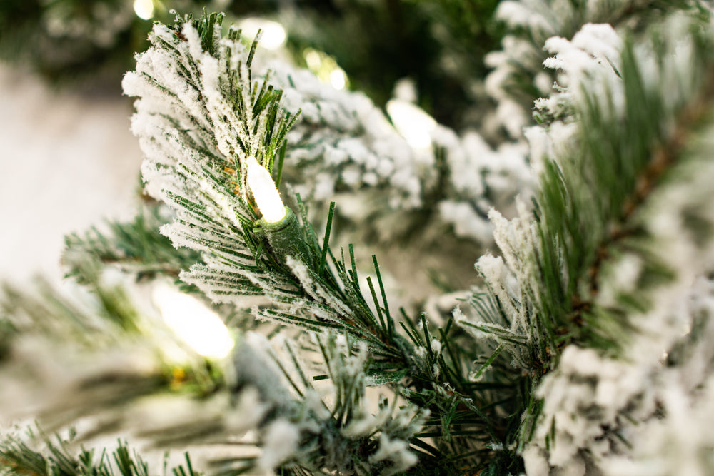 9 FT X 12" Flocked Garland Prelit 100 LED Clear Lights