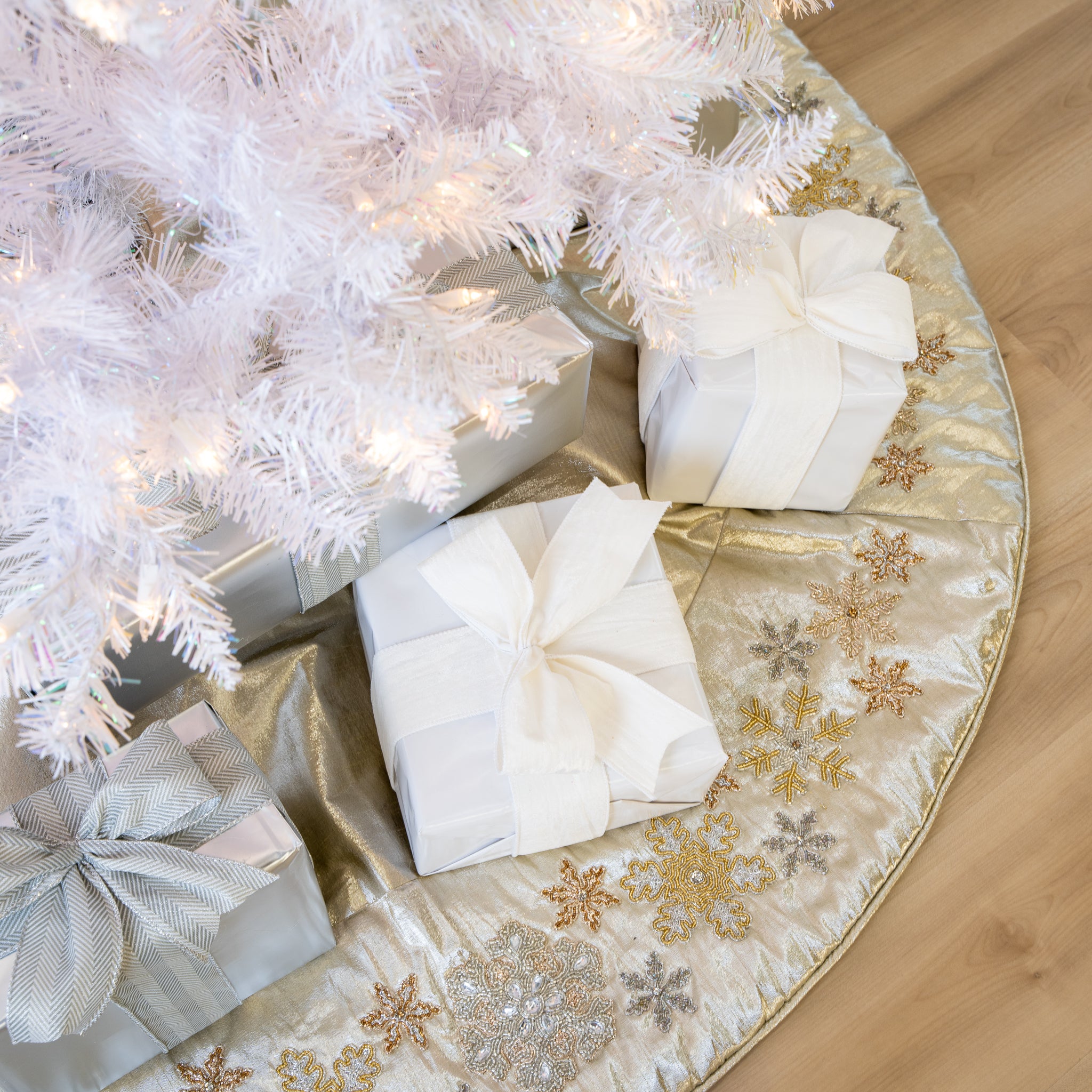 White Tiffany Tinsel Tree Pre-Lit Clear Lights