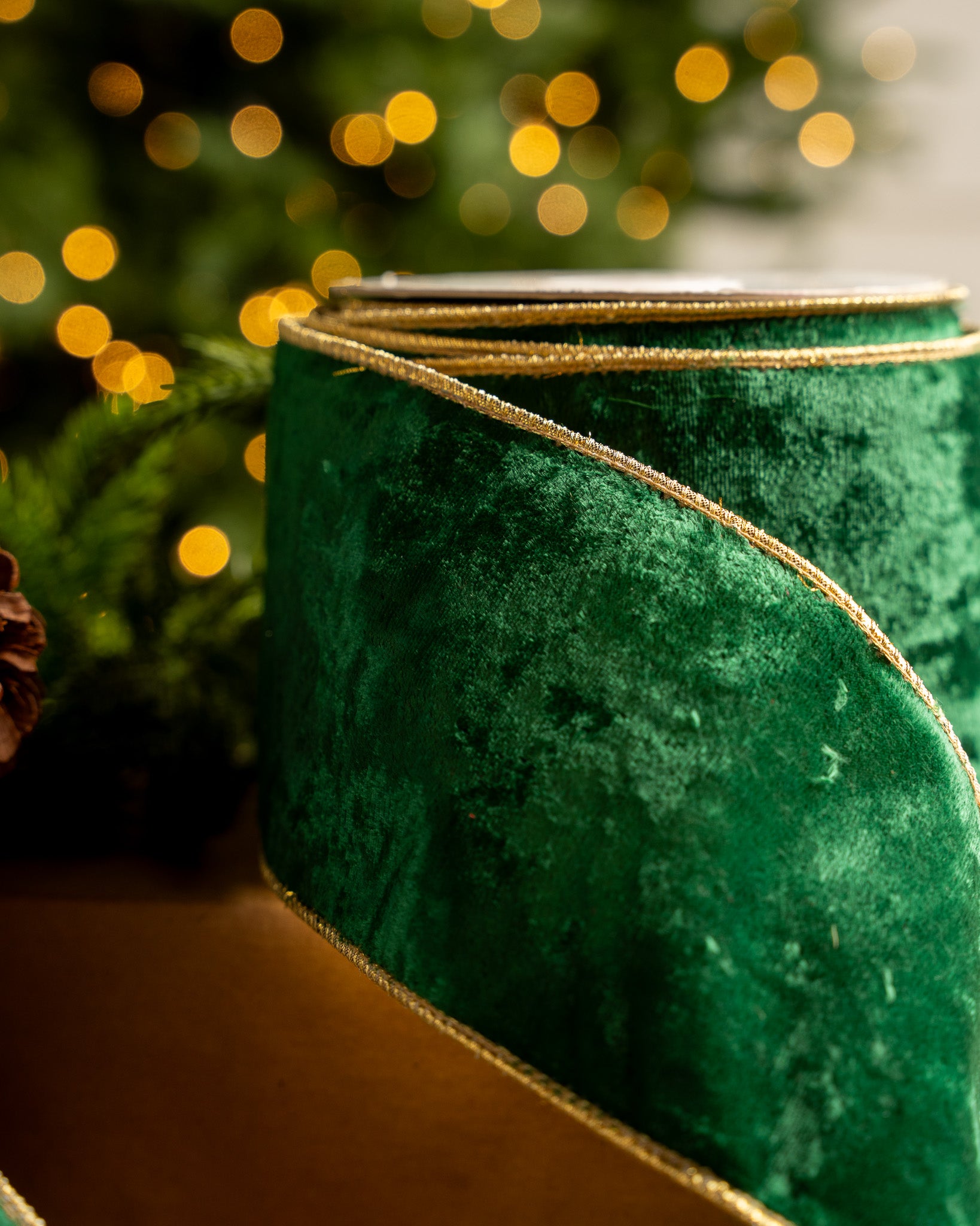 4" X 10YD Emerald Green Velvet Ribbon With Gold Back & Edge