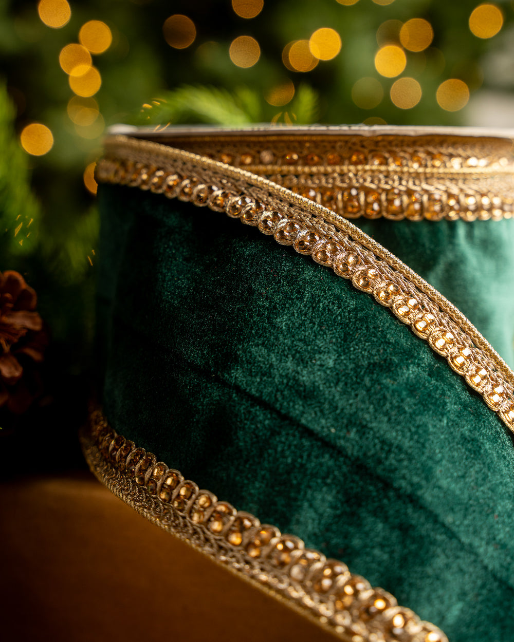 4" X10YD Emerald Velvet Ribbon With Gold Crochet Trim