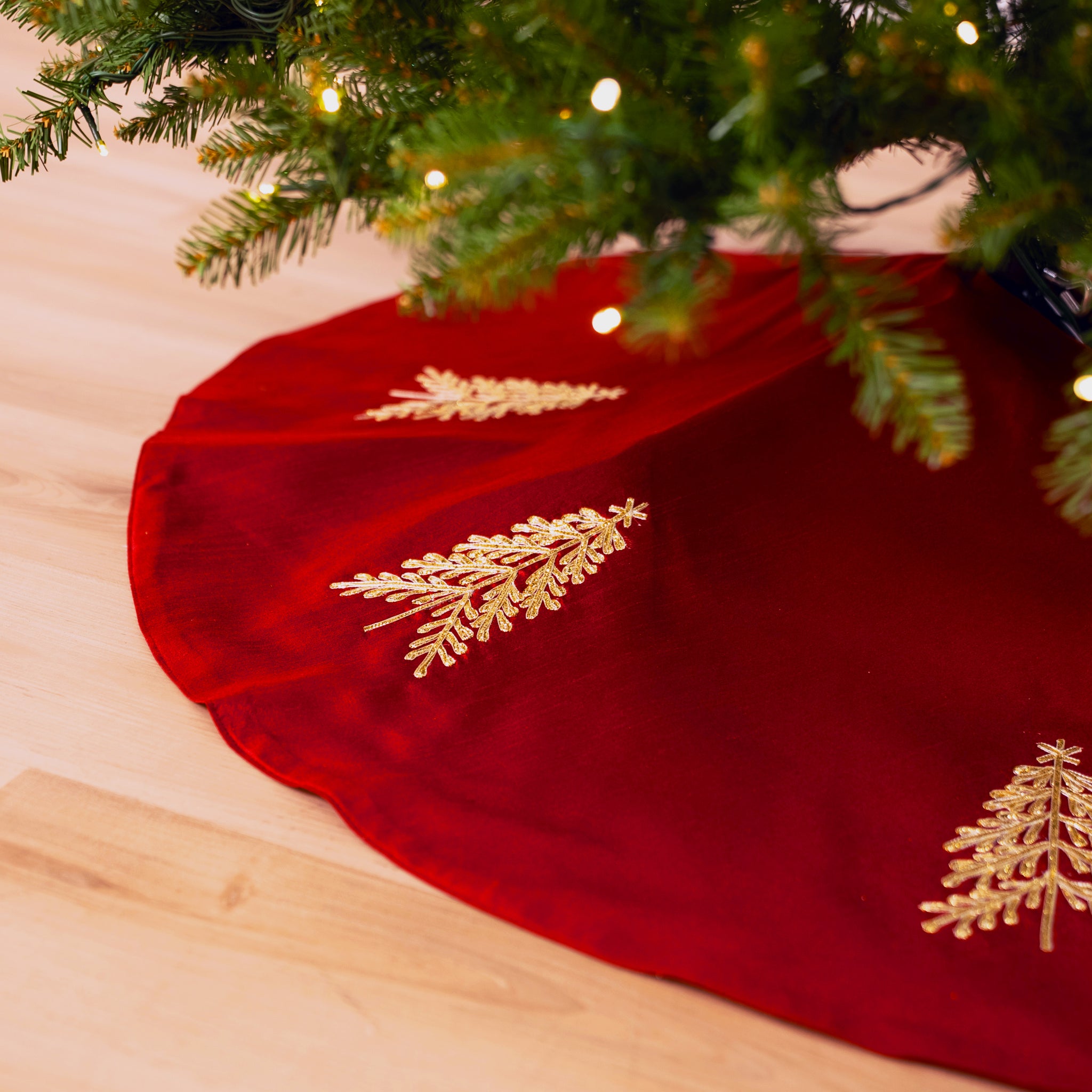 48" Red Tree Skirt With Gold Embroidery