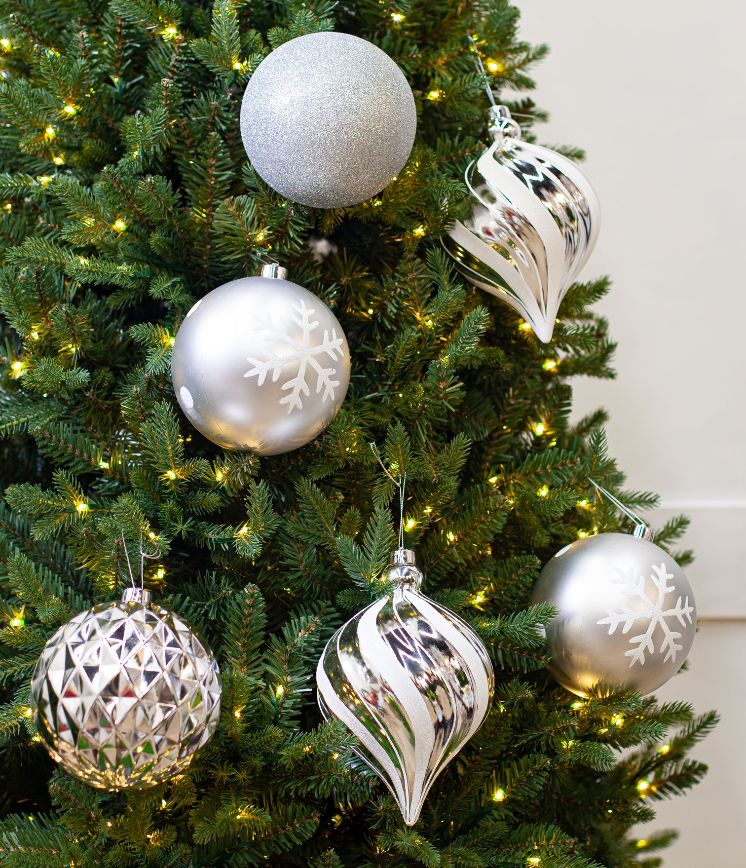 6" Glitter Shatterproof Ball Ornament 6 Pack