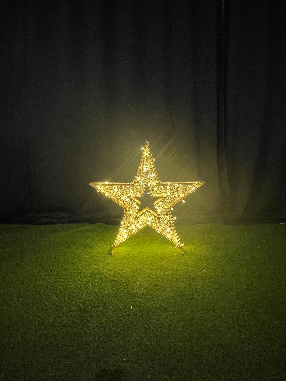 2 FT 3D Star Warm White With Cool White Flashing Effect