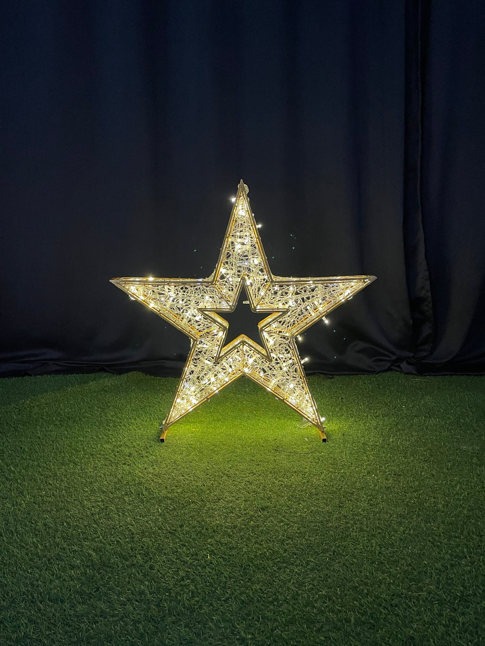 4 FT 3D Star Warm White & Cool White Flashing Effect