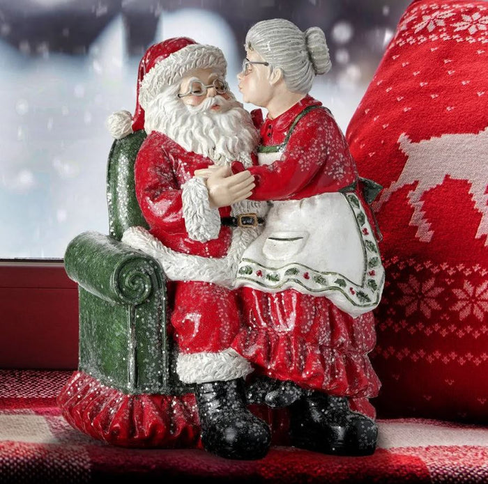 8" Santa & Mrs Claus In Chair