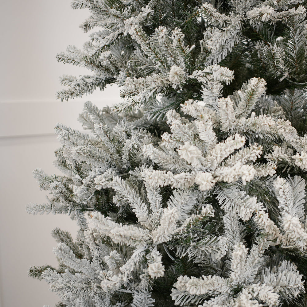 Duke Flocked Tree Unlit