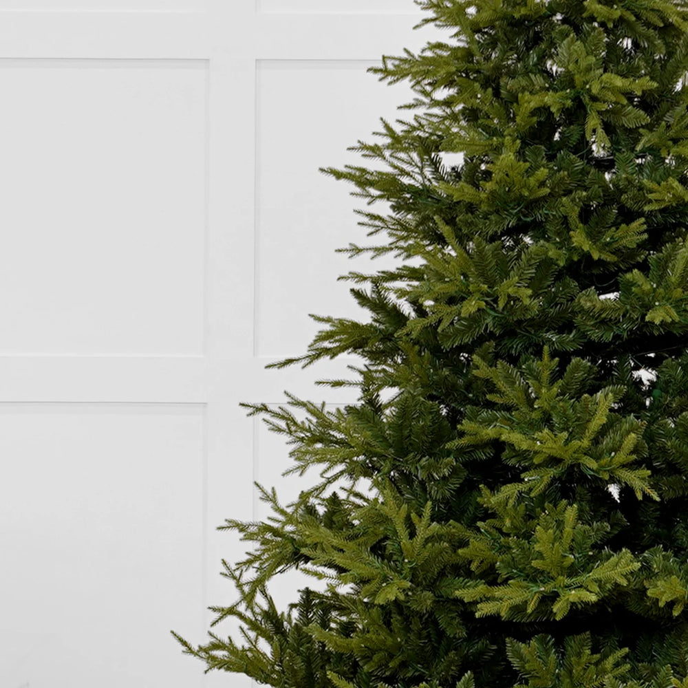 Norway Deluxe Tree Unlit