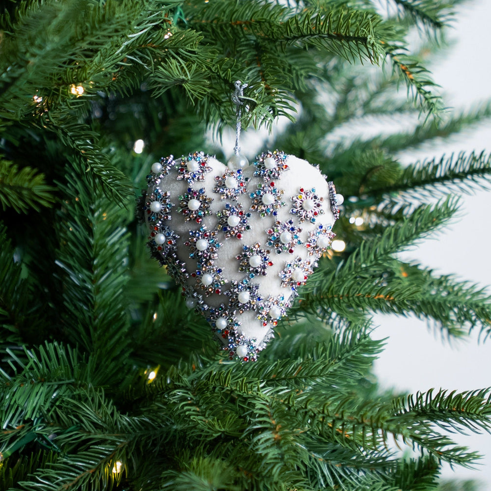 Ivory & Pearl Opulence Ornament & Ribbon Bundle