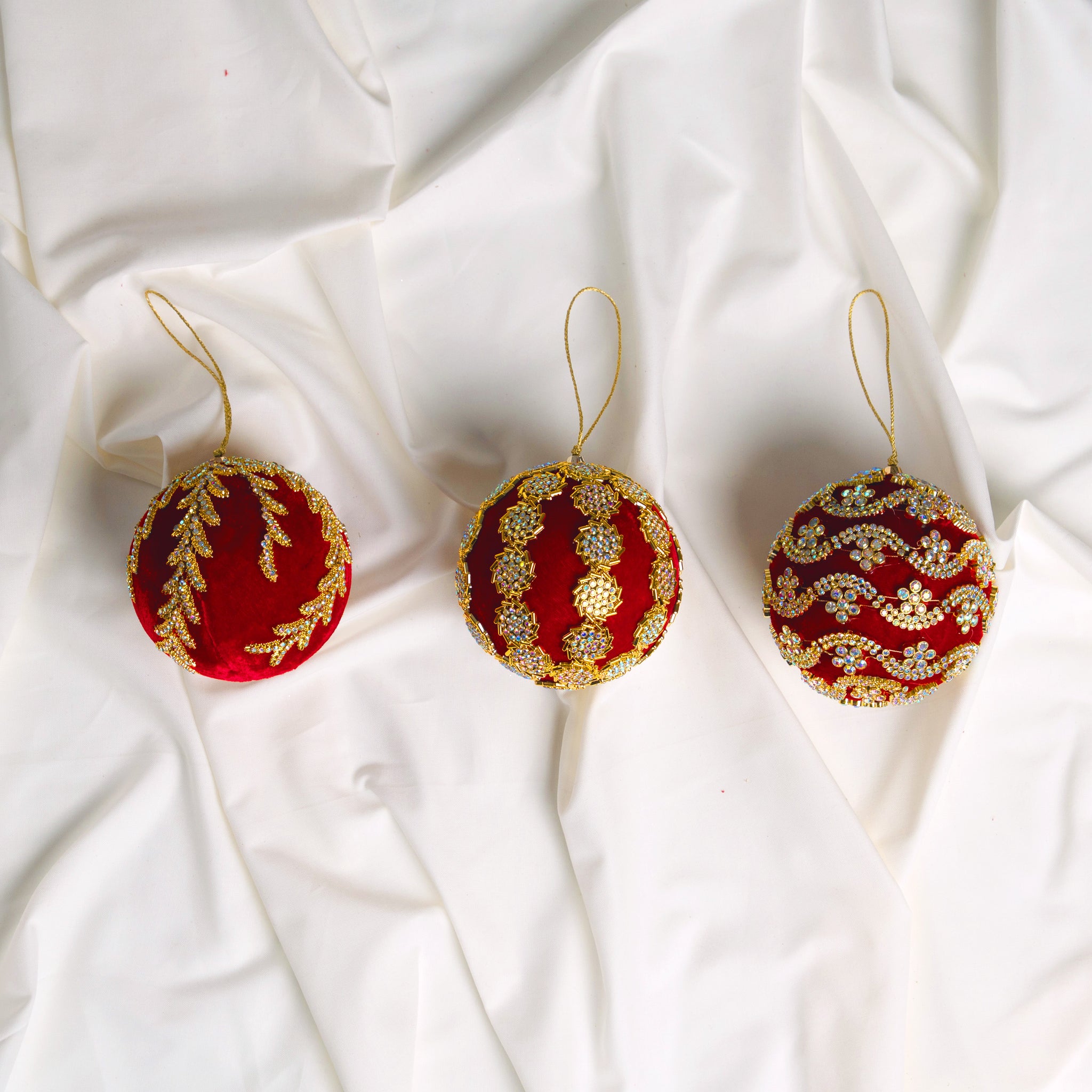 Red & Gold Opulence Ornament & Ribbon Bundle
